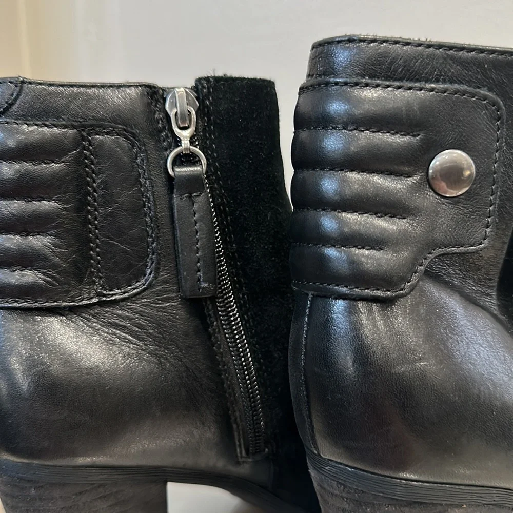 CLARKS Palma Rylie Black Suede Women's Ankle Booties Size 7.5 - Picture 7 of 10